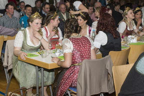 137 Sinas Kroenung
